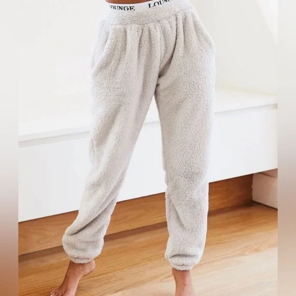 Teddy Lounge Set - Picture 3 of 4